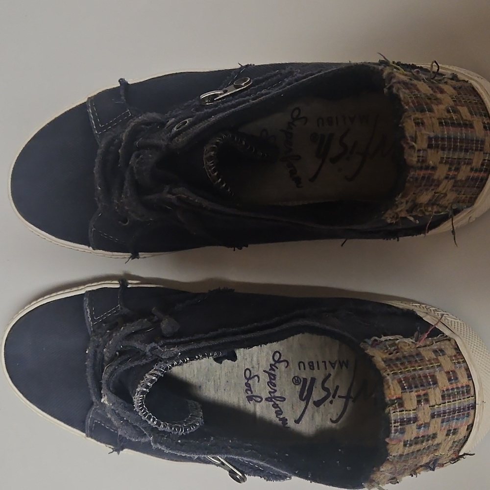 Blowfish Malibu Navy Shoes size 10